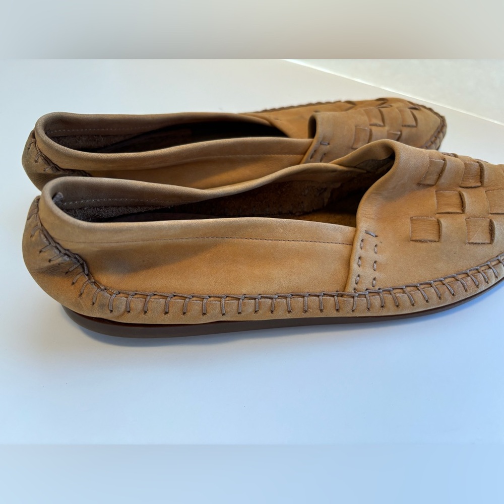 FINAL! NWOT! MEN’S GENUINE LEATHER SUEDE WHIP STITCHED MOCCASIN LOAFER SHOES - Picture 3 of 9